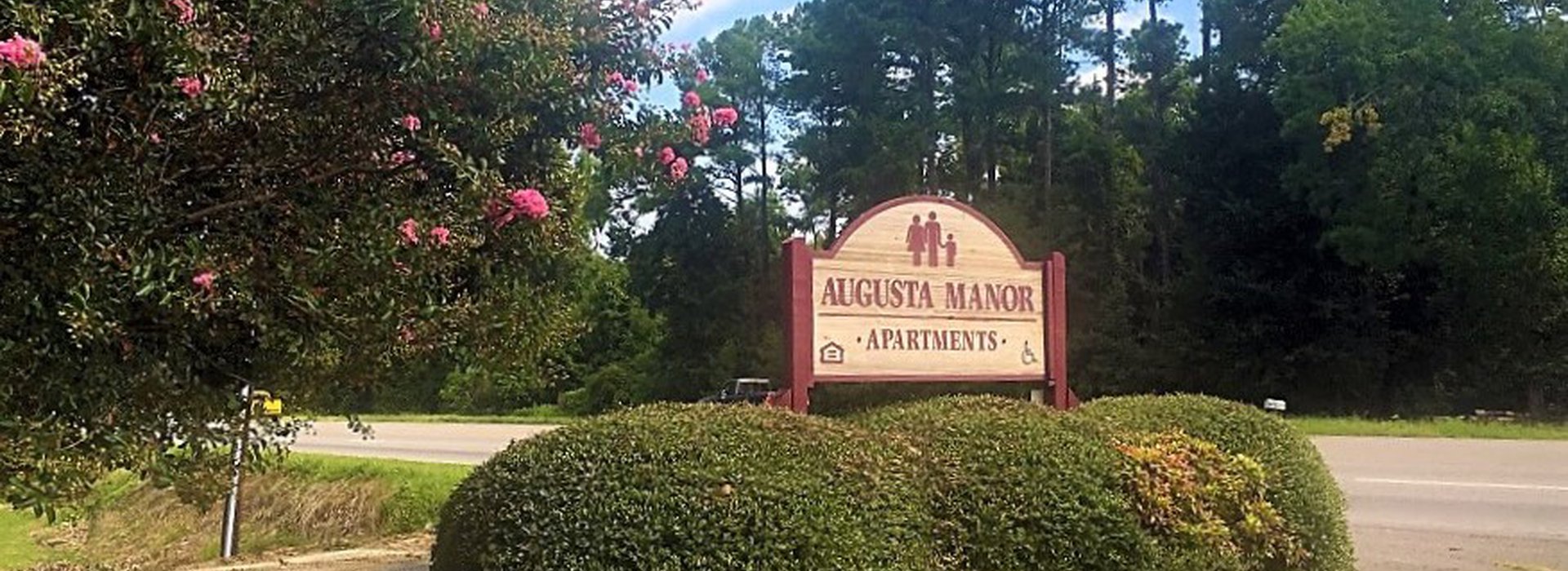 Home Augusta Manor